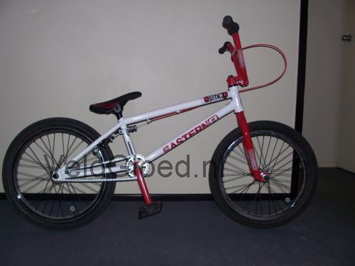 Eastern Jane beoordelingen en specificaties